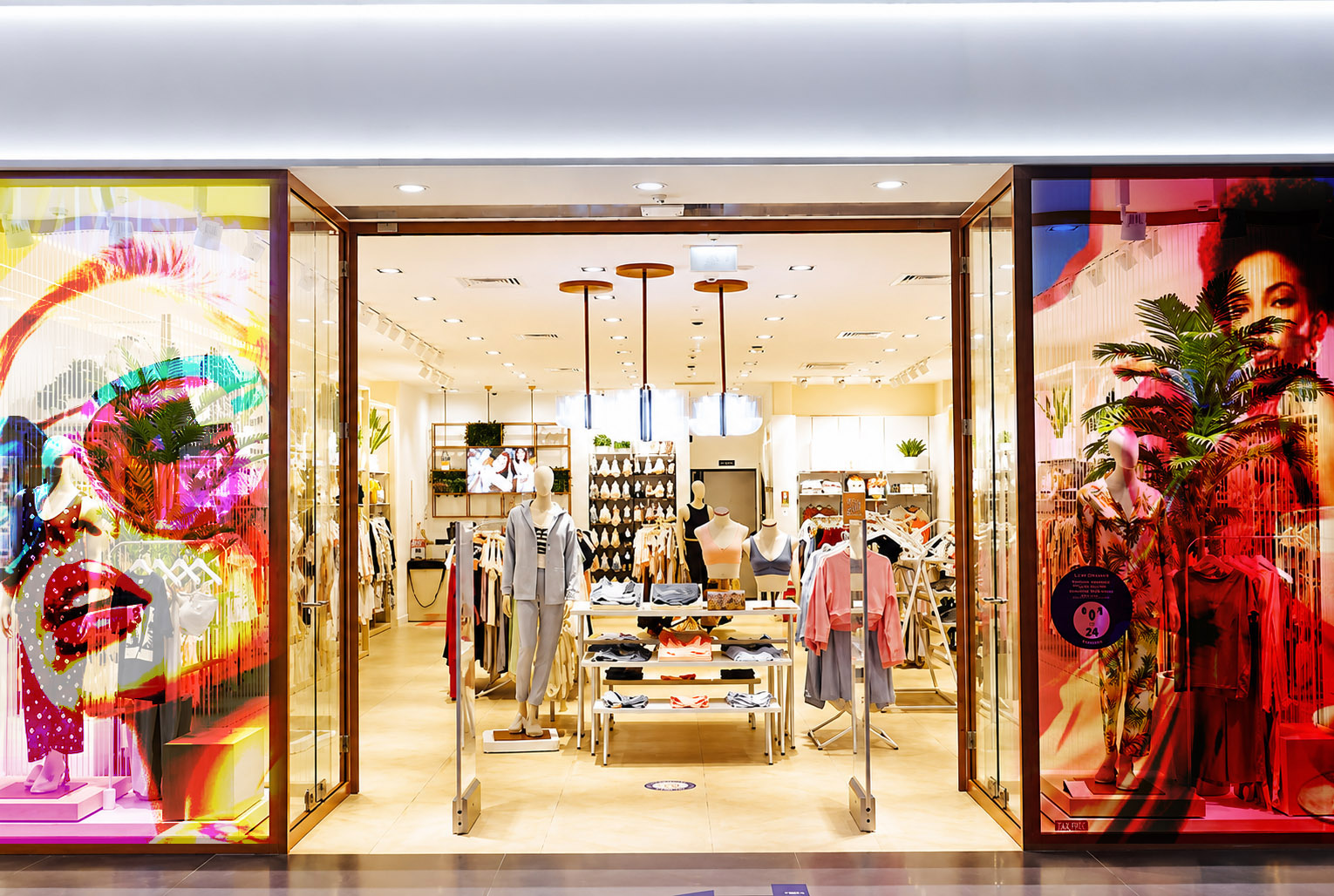 LED Crystal Film retail installation